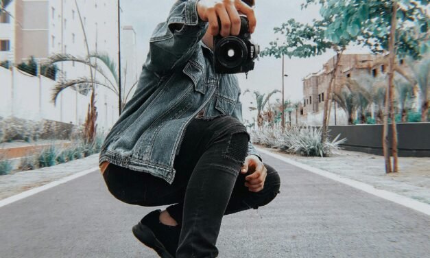 Sony A7C II vs Sony A7 IV – Which Mirrorless is Best for Travel Videography